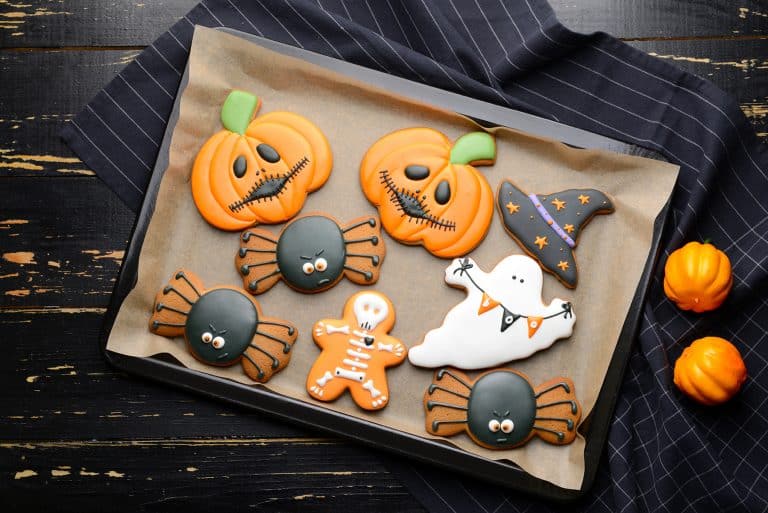 41 Spooky Halloween Cookie Recipes that are Scary Good