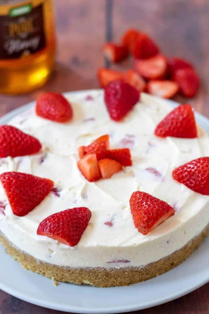 Easy No Bake Strawberry Cheesecake Featured Image
