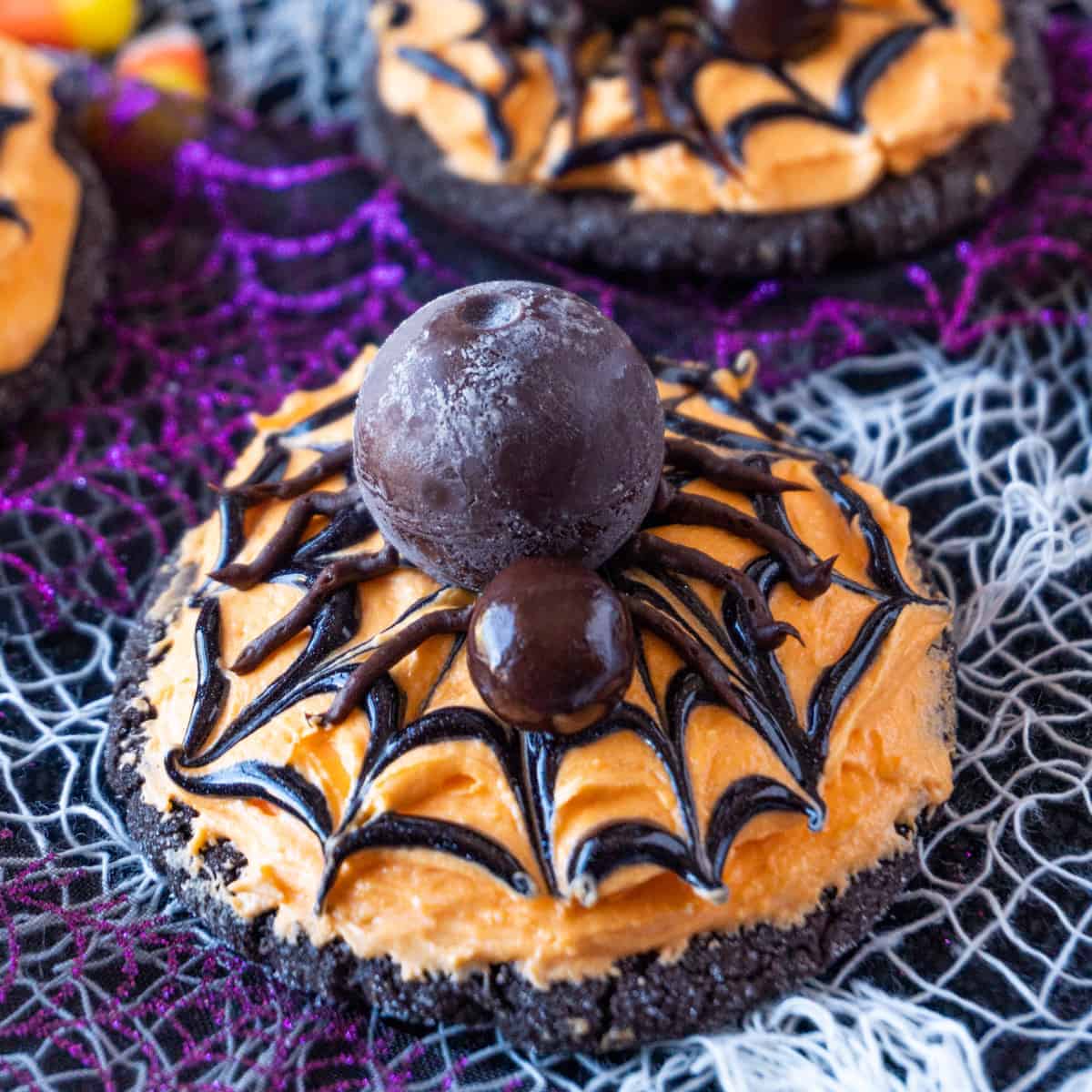 Halloween Spider Cookies featured