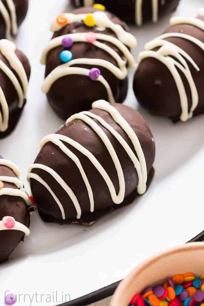 No Bake Oreo Truffles Eggs 2