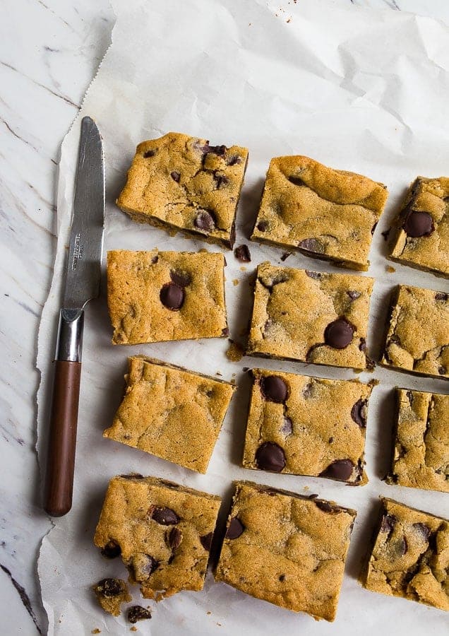 chocolate chip cookie bars