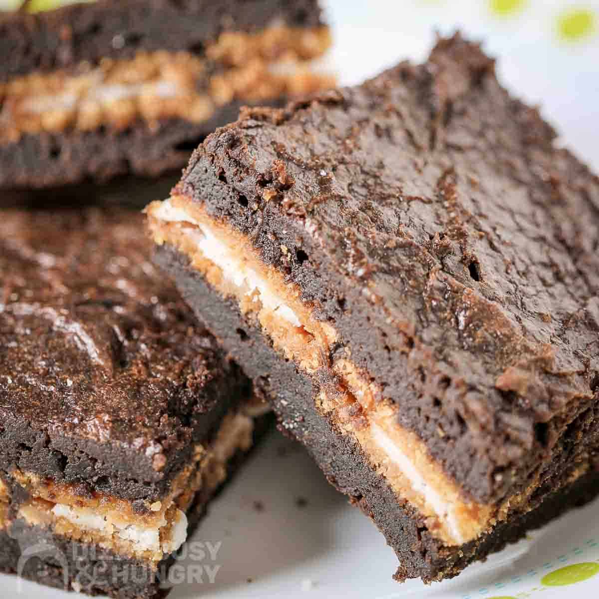 pumpkin brownies with oreo cookies feature