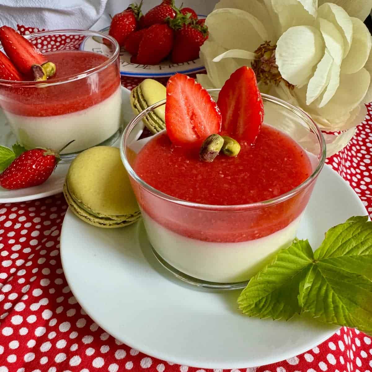 Panna cotta recipe strawberry pistachio