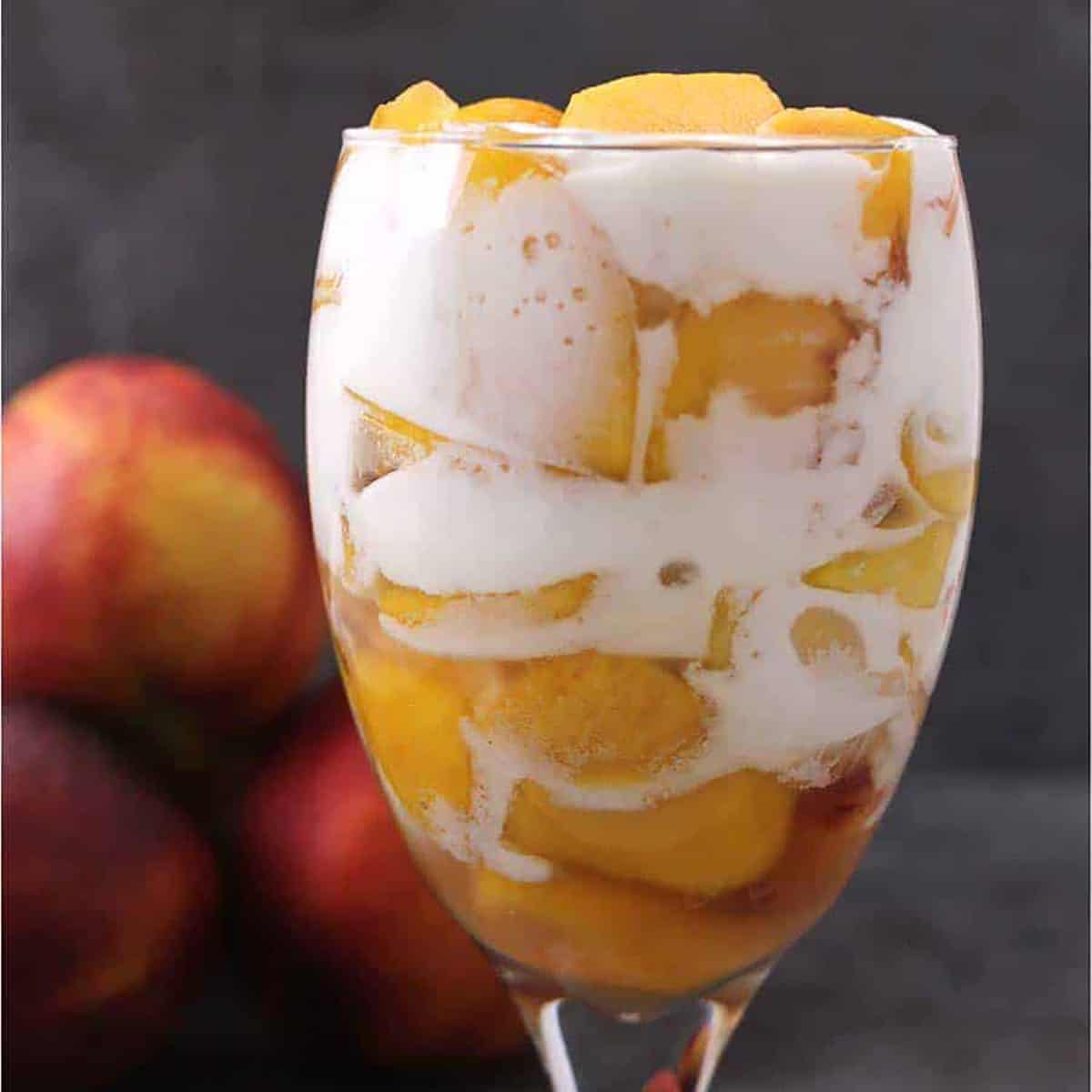 easy peaches and cream dessert
