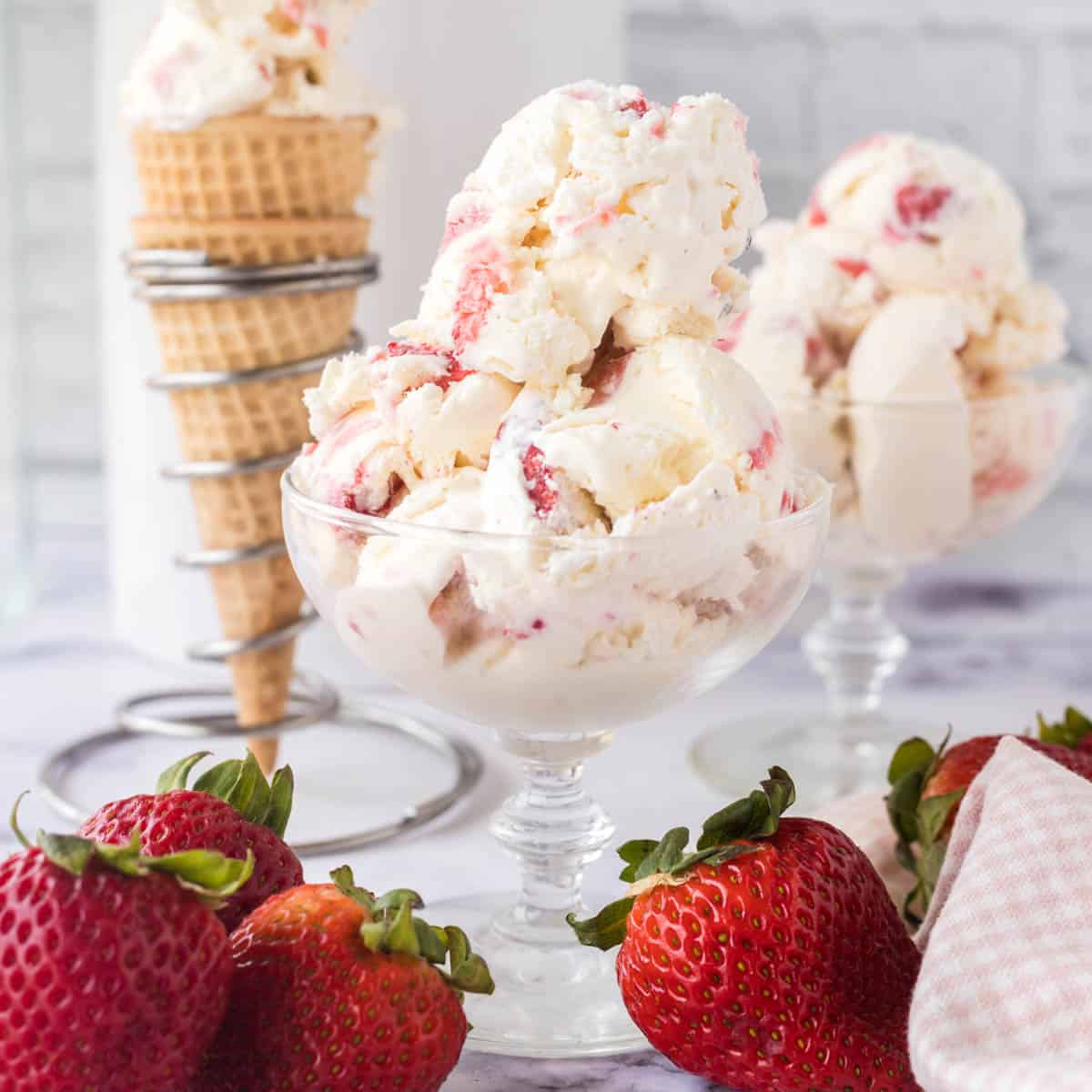 strawberry cheesecake ice cream square 1