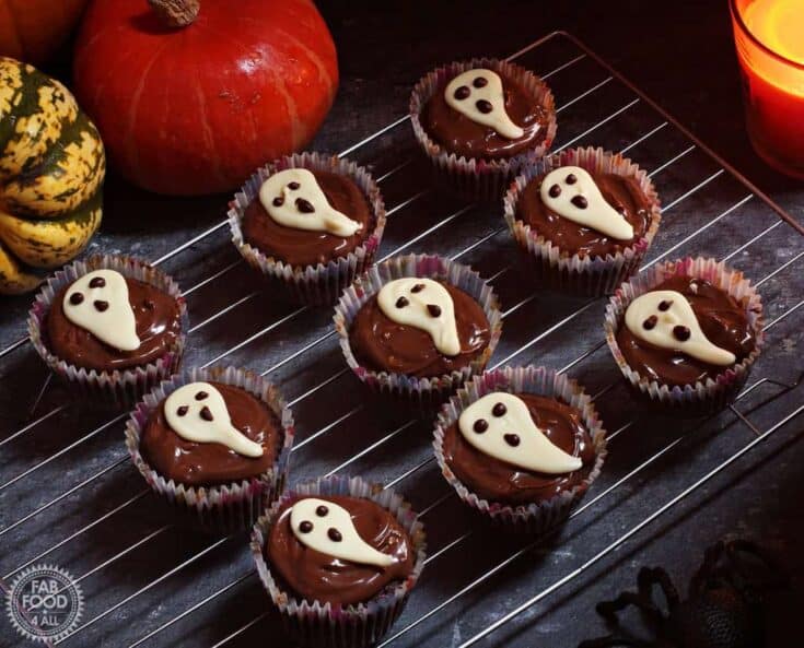 Easy Halloween Ghost Cupcakes 82 lr