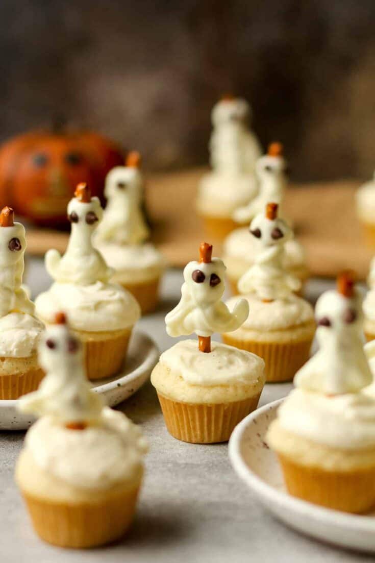 Halloween ghost cupcakes 9