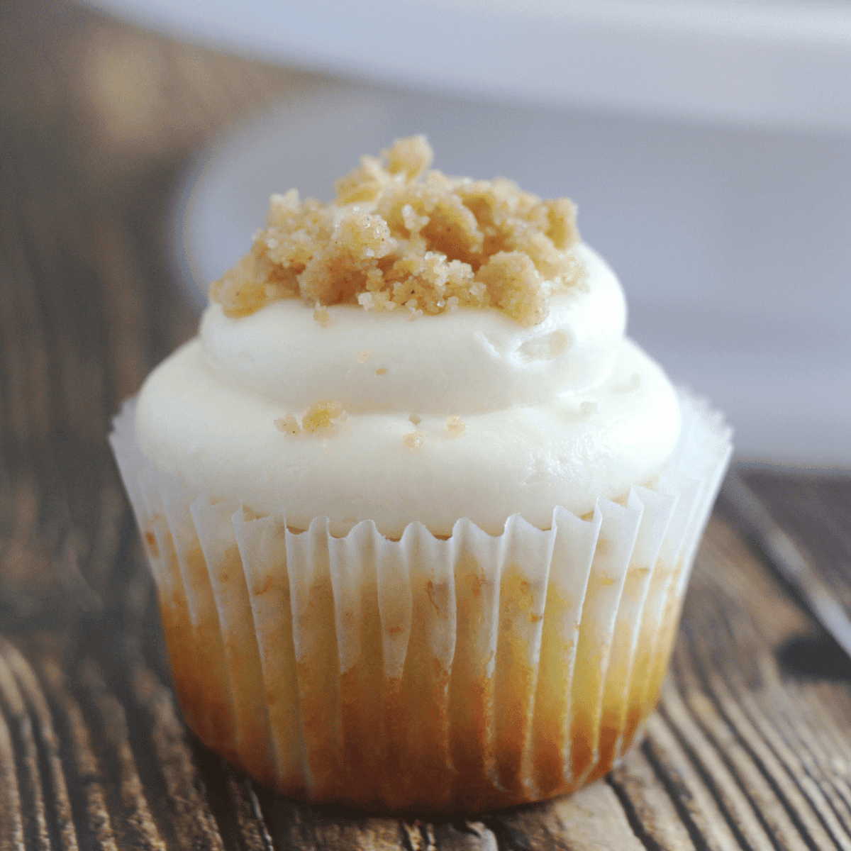 Apple Crisp Cupcakes