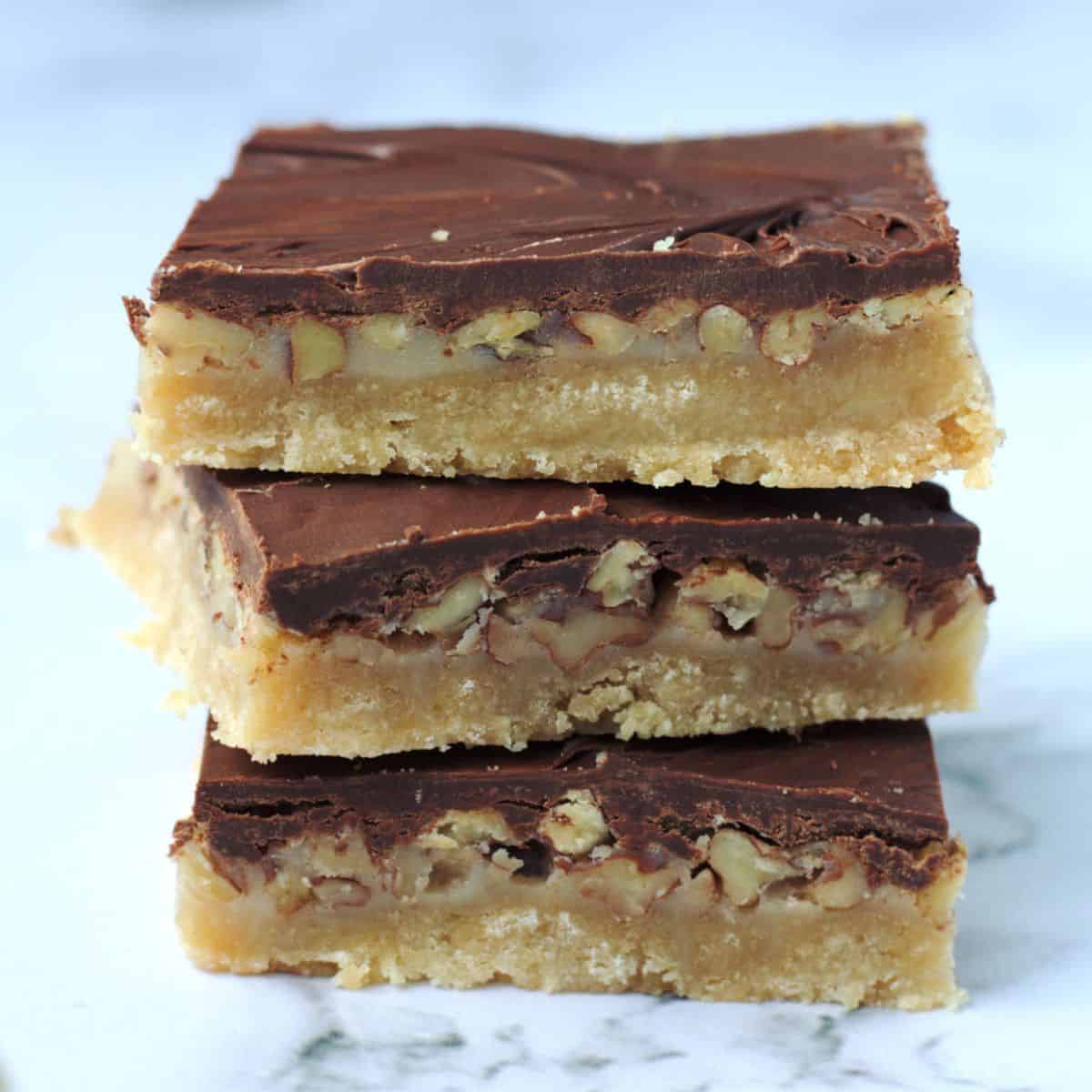 Butter Pecan Turtle Bars