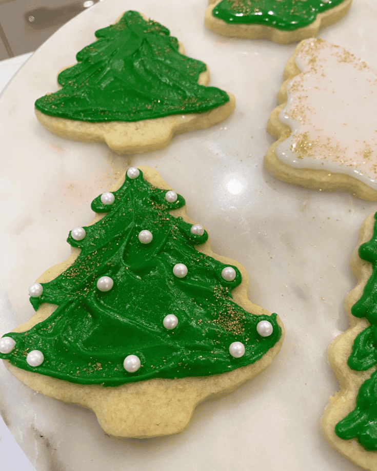 easy sugar cookies with butter cream frosting