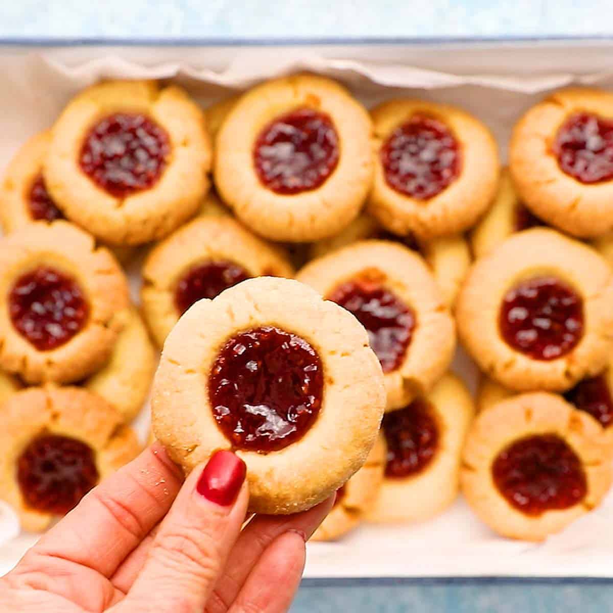 raspberry thumbprint cookies 38