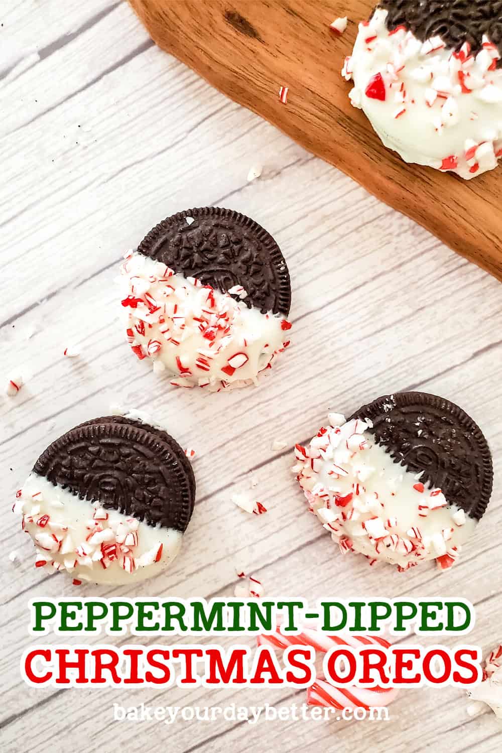 peppermint dipped christmas oreos