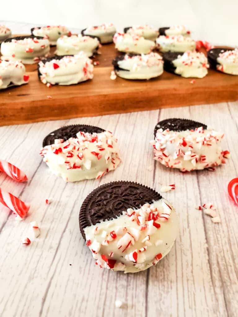 finished peppermint dipped Oreos on a counter