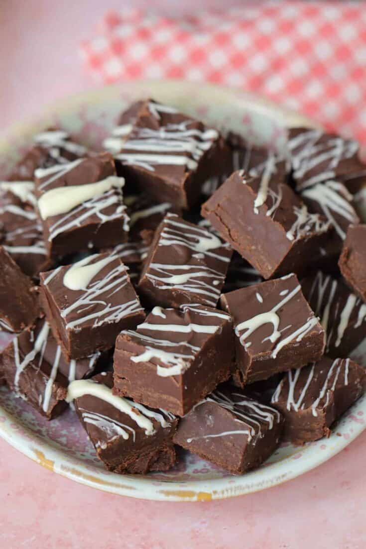 slow cooker fudge recipe 5 scaled 1