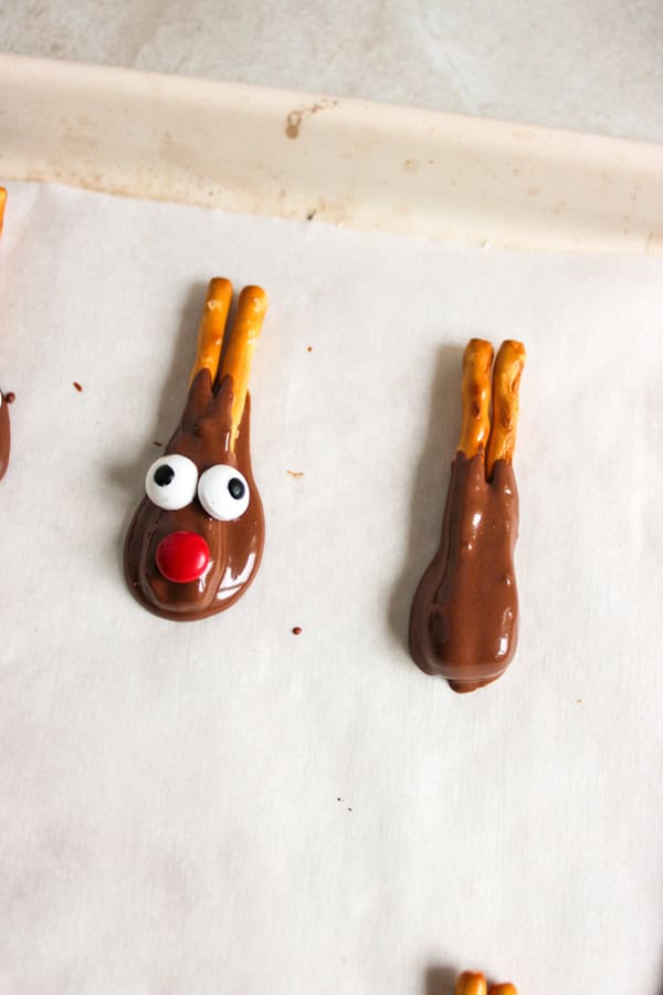 making the reindeer pretzels