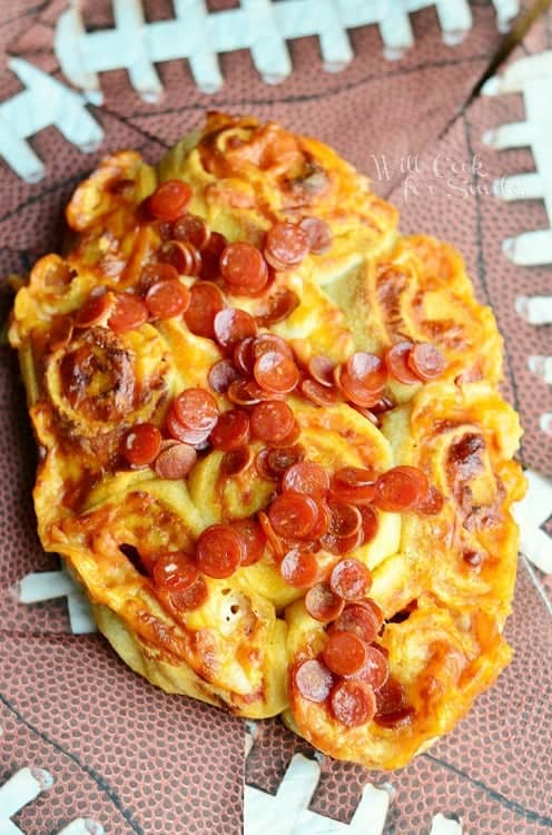 Easy Football Pizza Pinwheels 2 from willcookforsmiles.com pinwheel partyfood