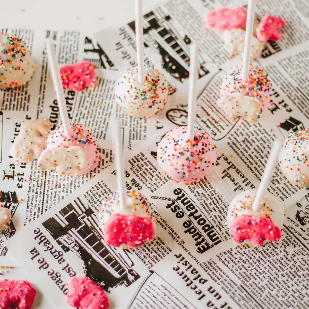 Frosted Animal Cookies Circus Cake Pop RecipeFeatured Image