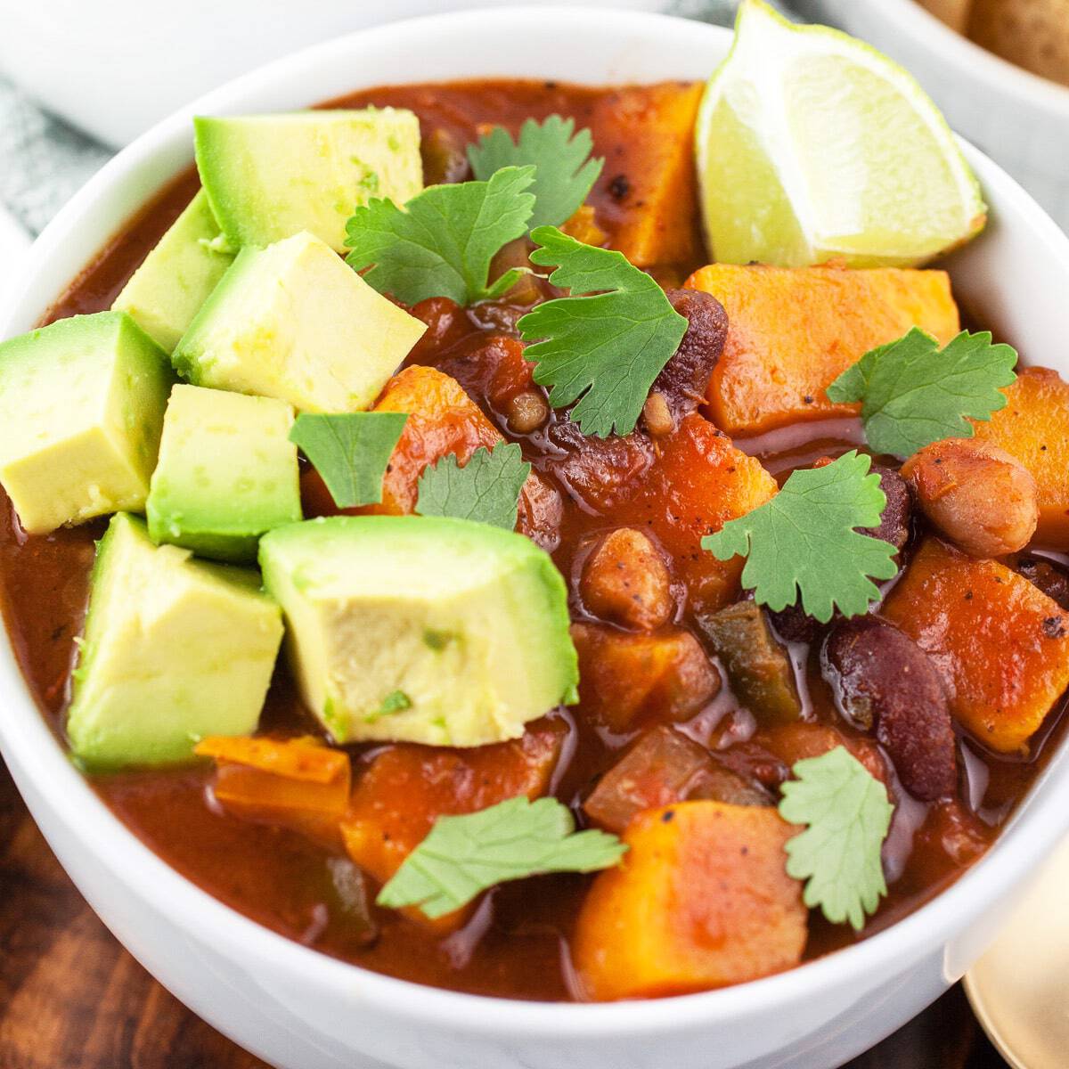 Slow Cooker Vegetarian Chili redo featured