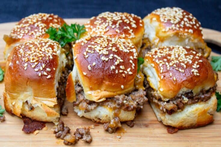 cheeseburger sliders hawaiian rolls 41twokooksinthekitchen