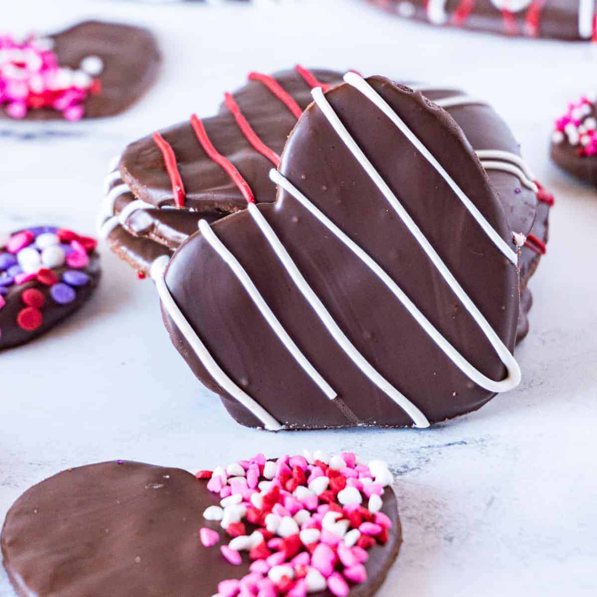 chocolate cherry cookies featured