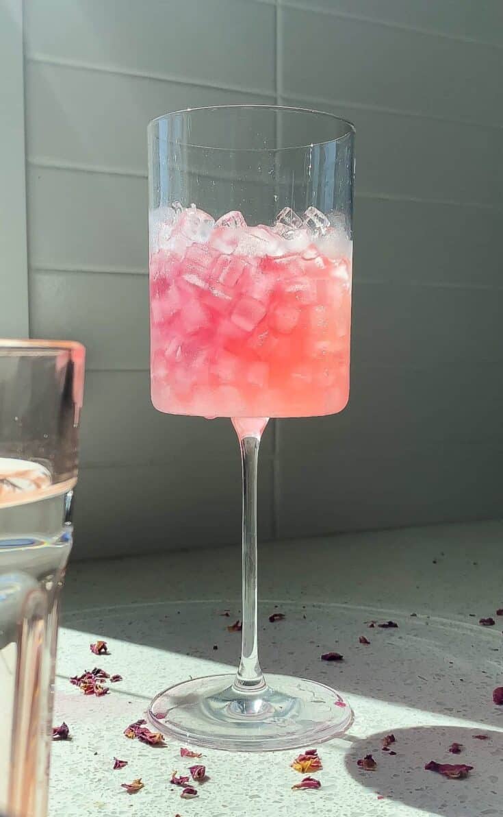 classic cocktail with grapefruit juice