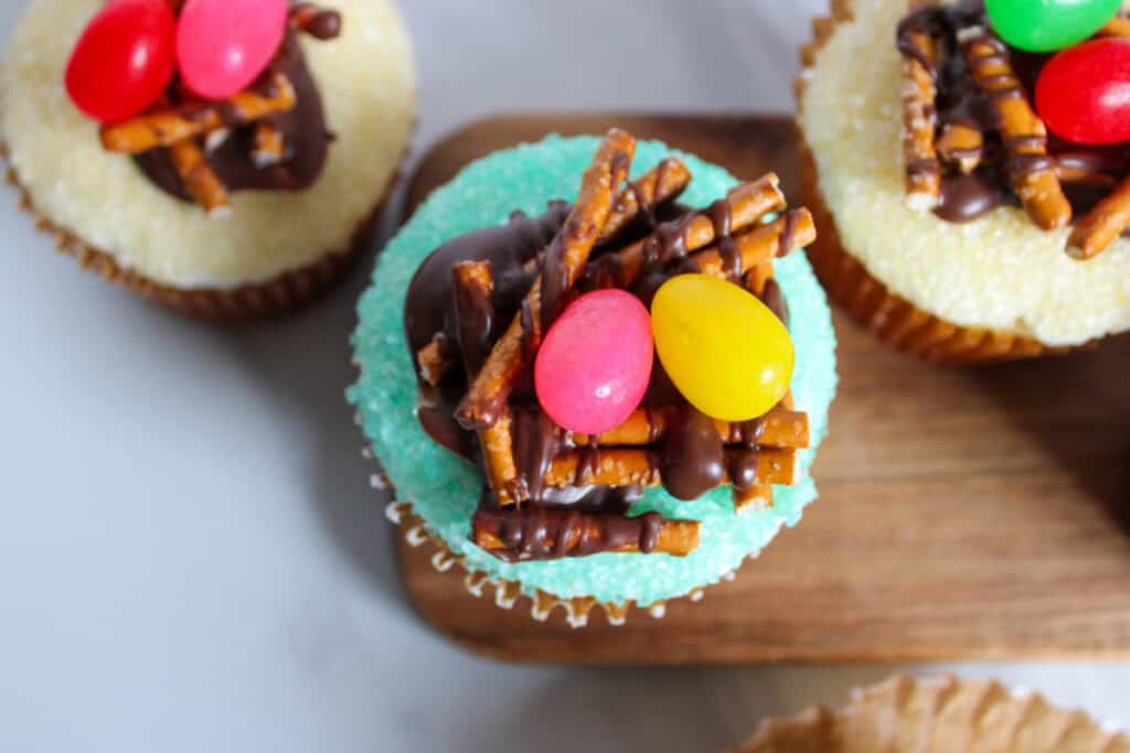 bird's nest cupcakes for spring/easter