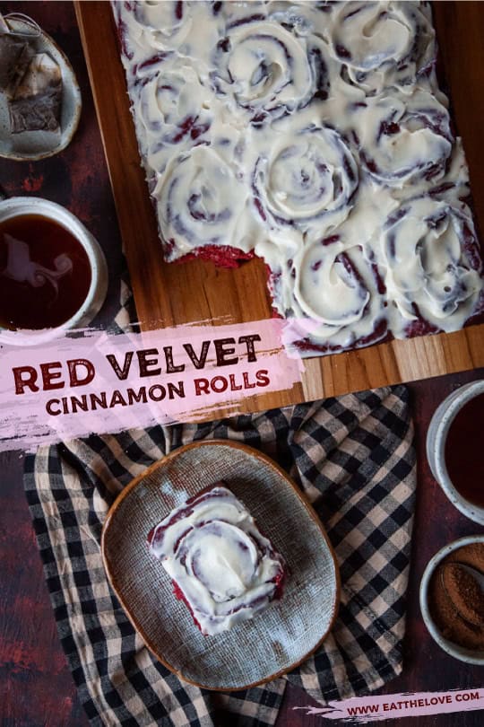 red velvet cinnamon rolls 540