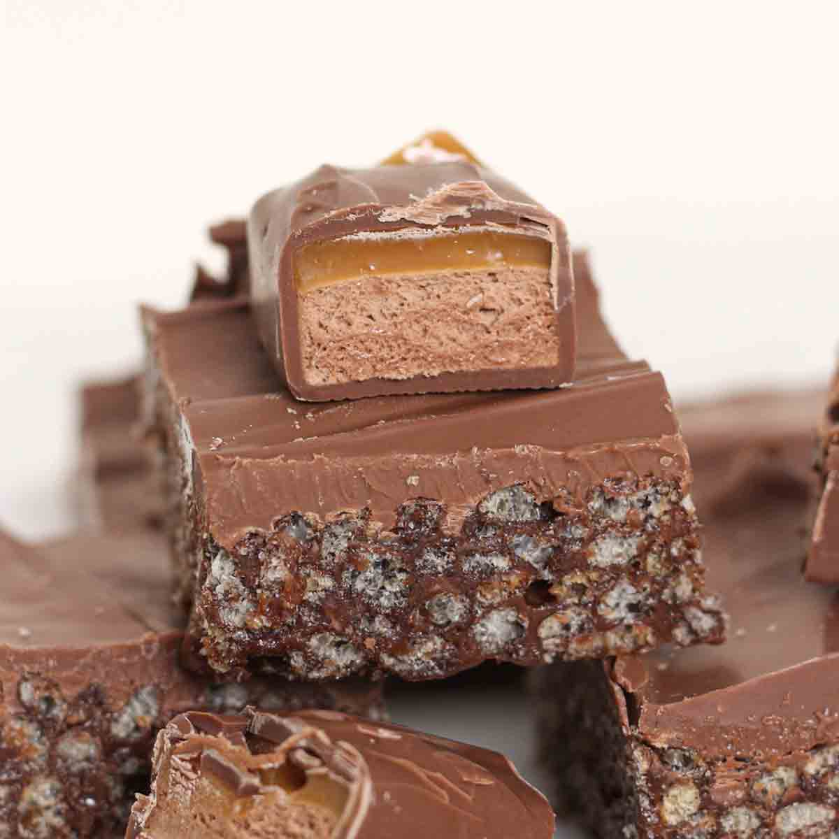 square slices of mars bar traybake