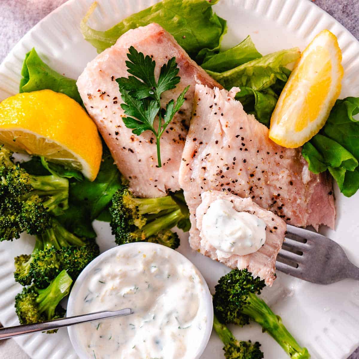 baked mahi with broccoli