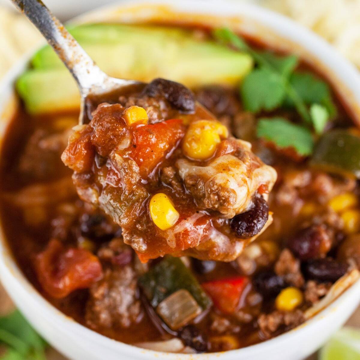 Slow Cooker Beef Chili redo featured 2