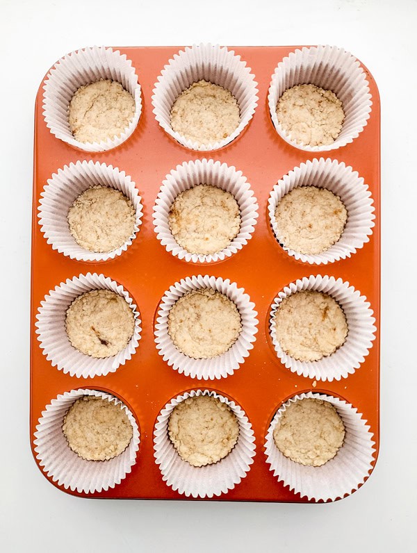 crust layer in the cupcake pan