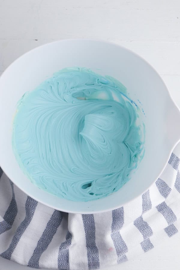 create the blue icing