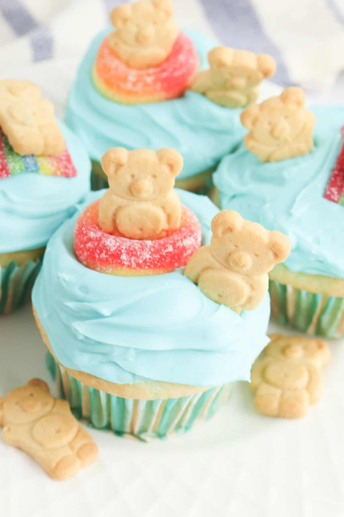 cute swimming bears poke cake cupcakes
