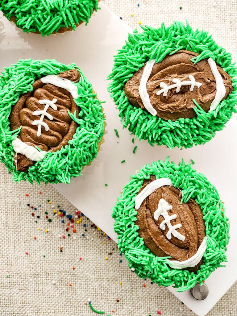 easy football cupcakes tutorial