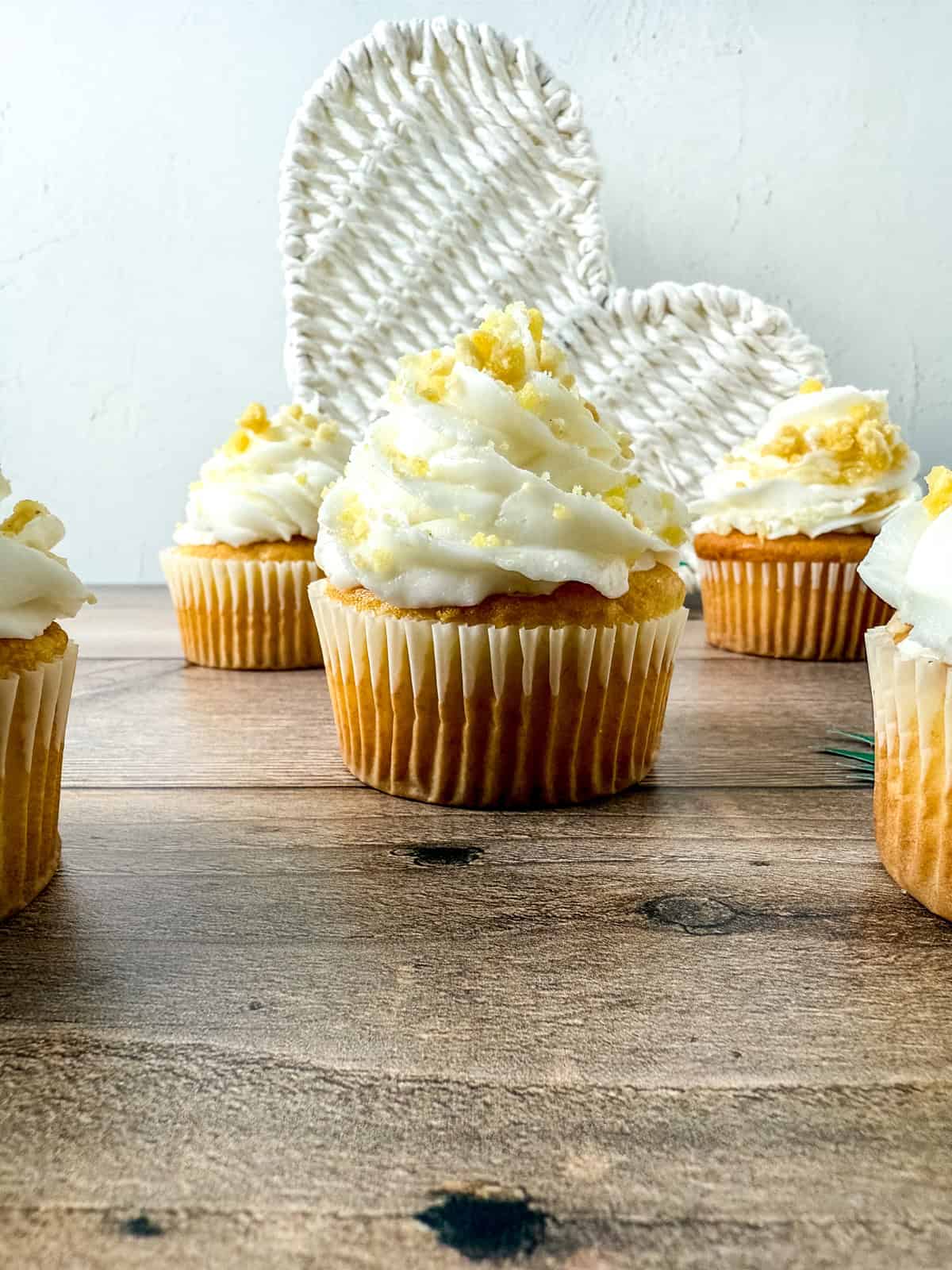 pineapple crunch cupcakes
