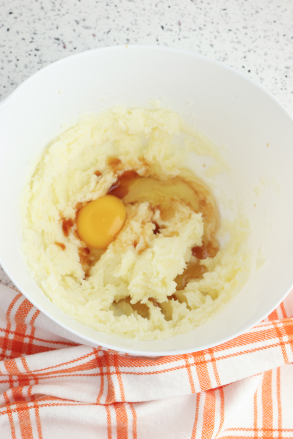 mix the wet ingredients together in a bowl