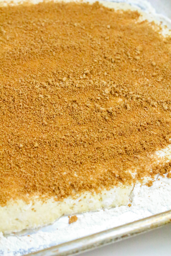 spread cinnamon mixture over butter layer