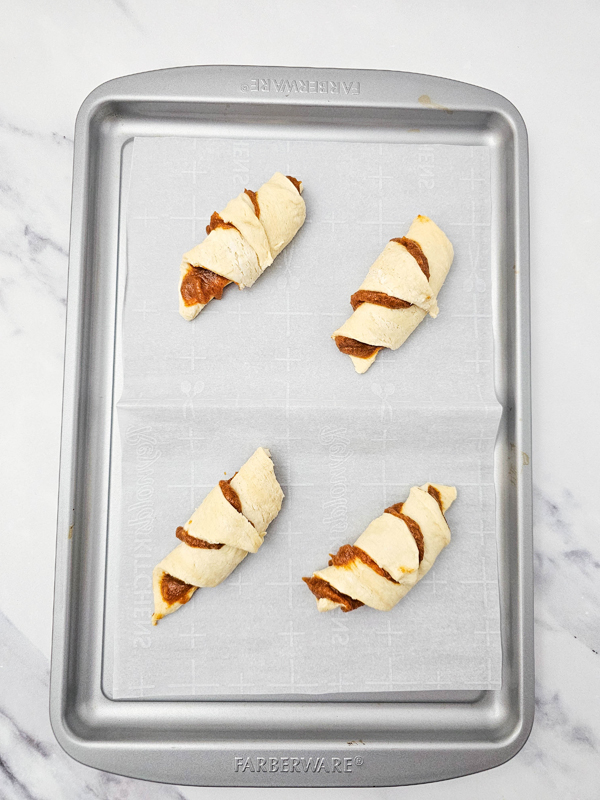 roll up the pumpkin filled crescent pastries