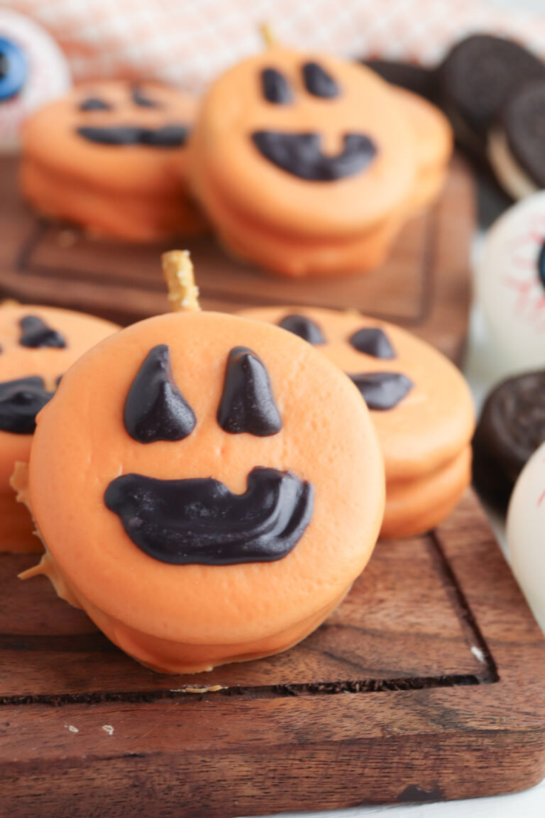 jack o'lantern halloween oreo cookies