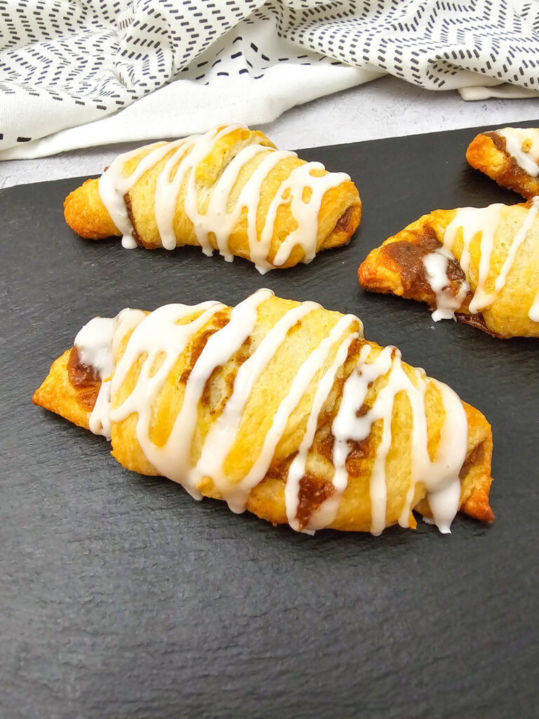 pumpkin crescent roll pastries