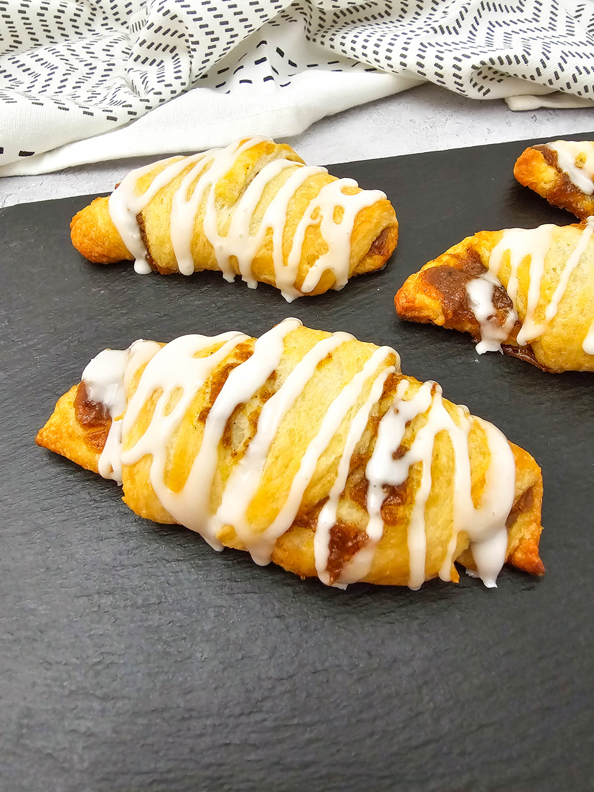pumpkin crescent roll pastries