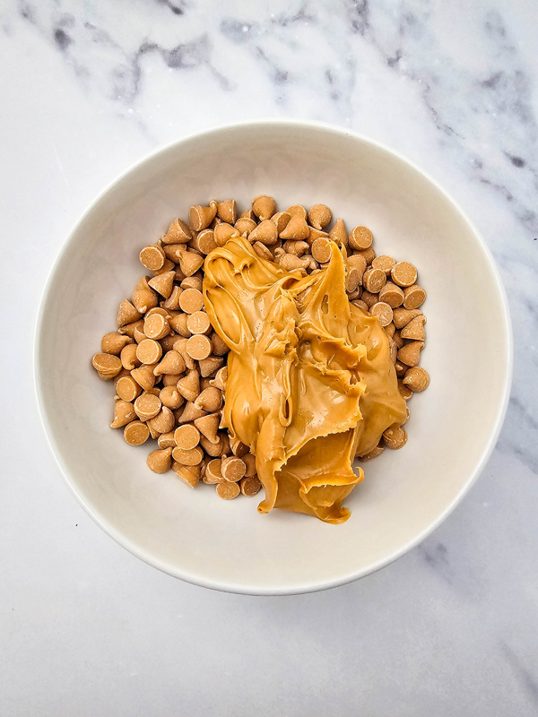 melt butterscotch chips and peanut butter and stir until smooth