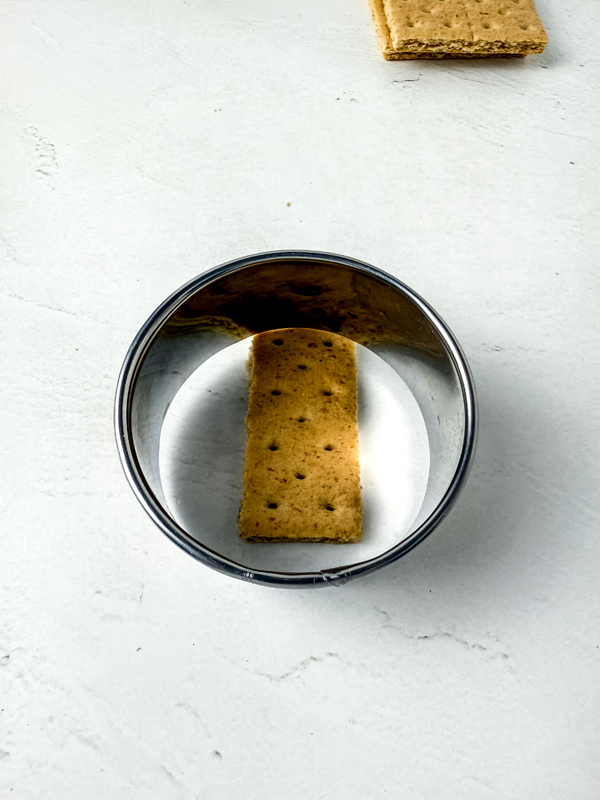 round edges of graham crackers