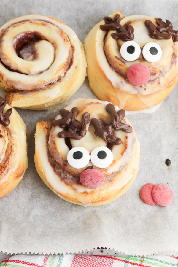 4 add candy eyes and nose