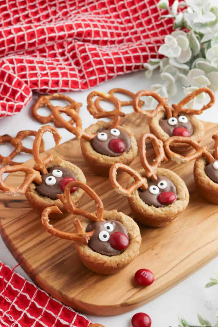 cute reindeer cookie cups holiday cookies