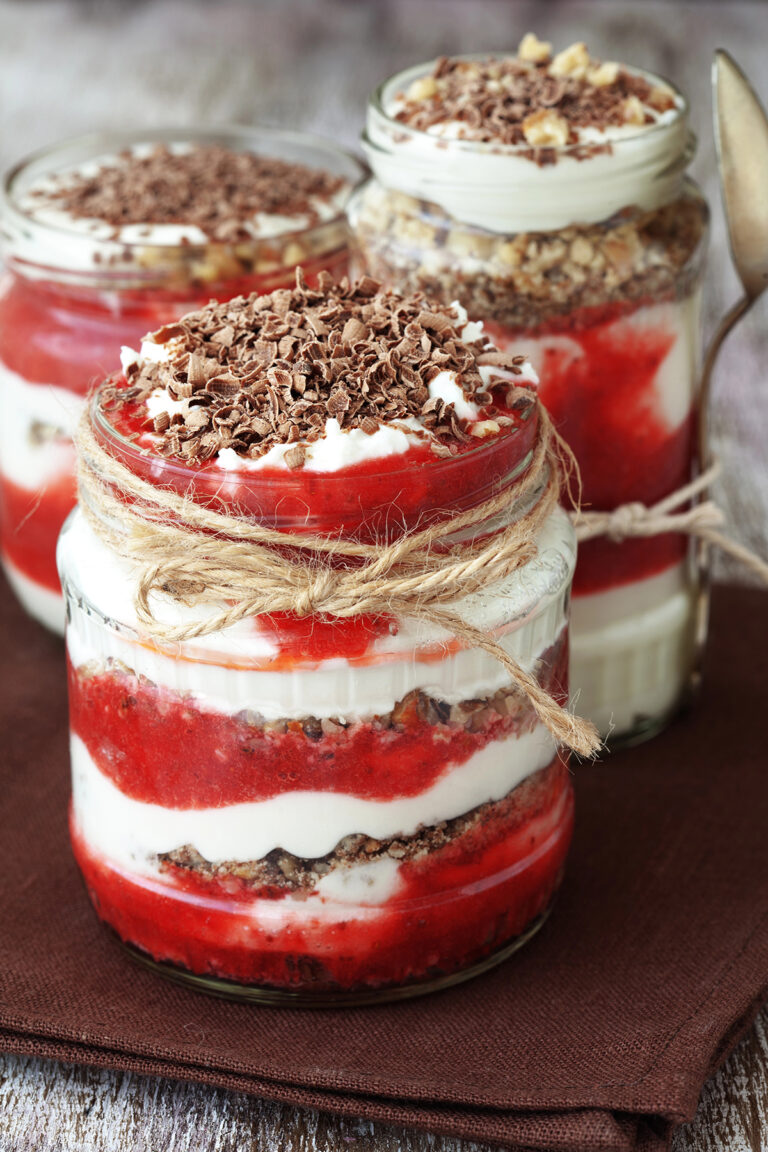 individual desserts in jars