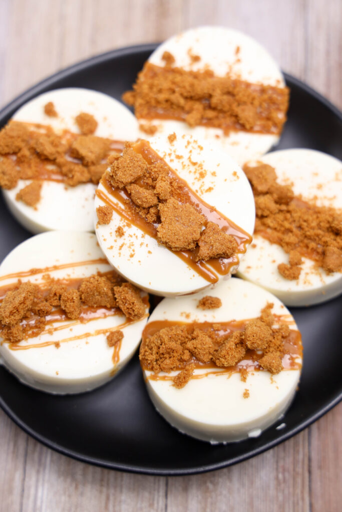 easy no bake biscoff ritz holiday treats