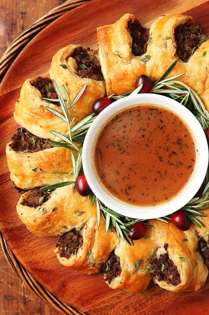 beef wellington wreath simplyhappenings
