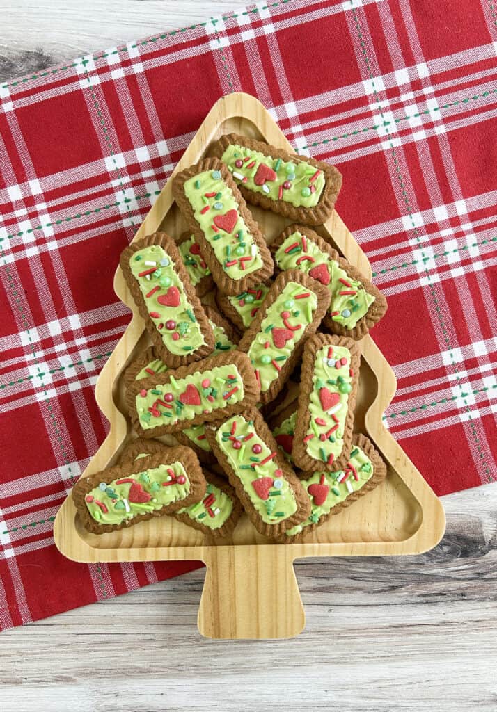 grinch biscoff cookies on a cookie tray
