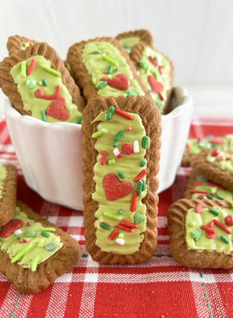 how to make grinch biscoff cookies